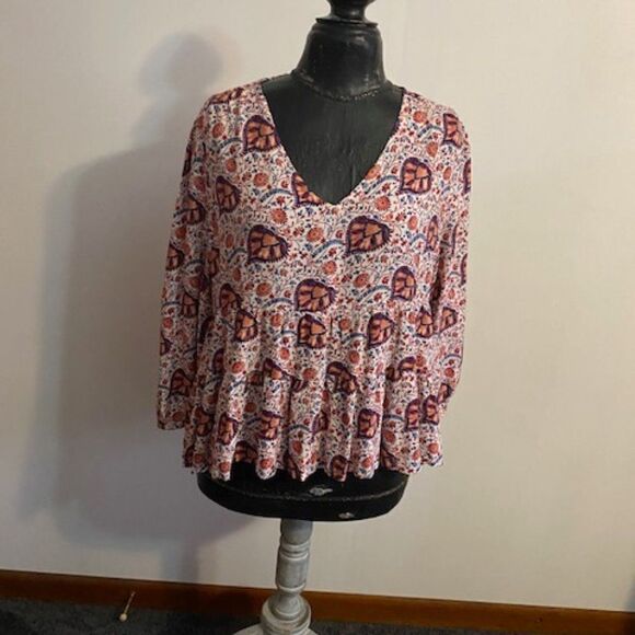 Lucky Brand Multi-color Hi-Lo top, size M - Picture 1 of 3